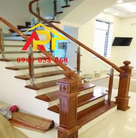CẦU THANG KÍNH M01