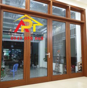 CỬA 4 CÁNH VÂN GỖ - HỆ BẢN LỚN AP8